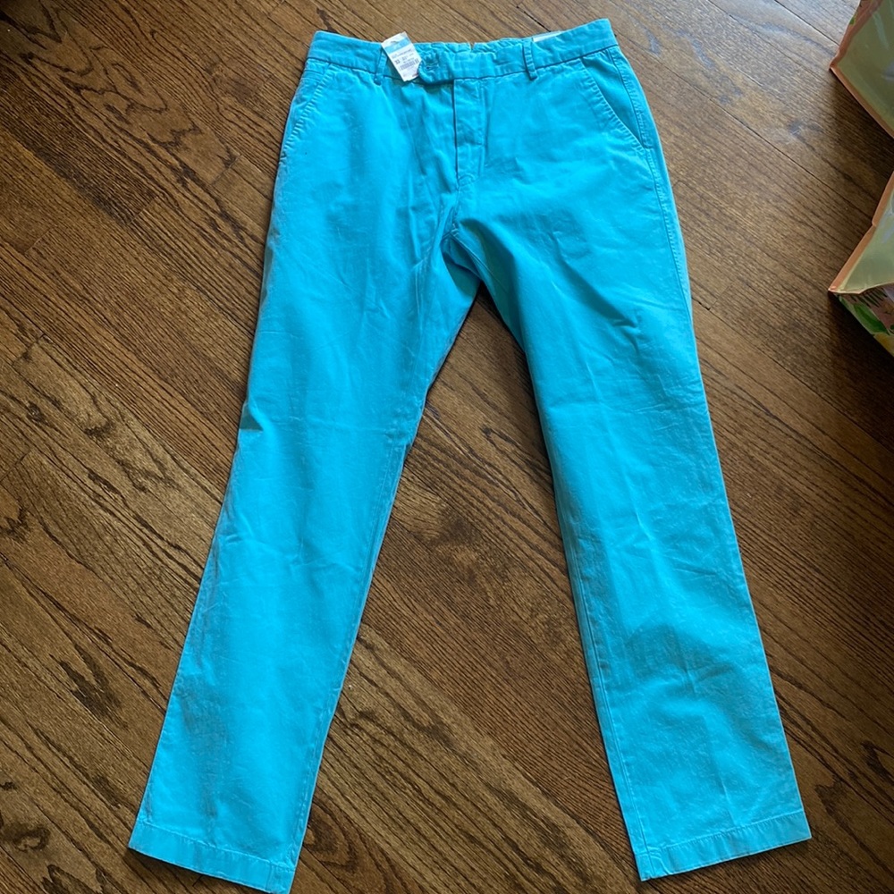 New with Tags perfect for spring and summer! J. McLaughlin Taylor Pant Size 33.